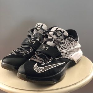 Nike KD 7 BHM Basketball Sneakers | Size 11